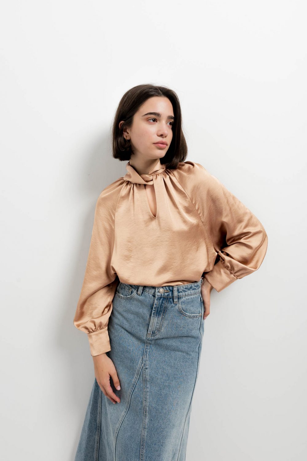 Camisa cuello nudo