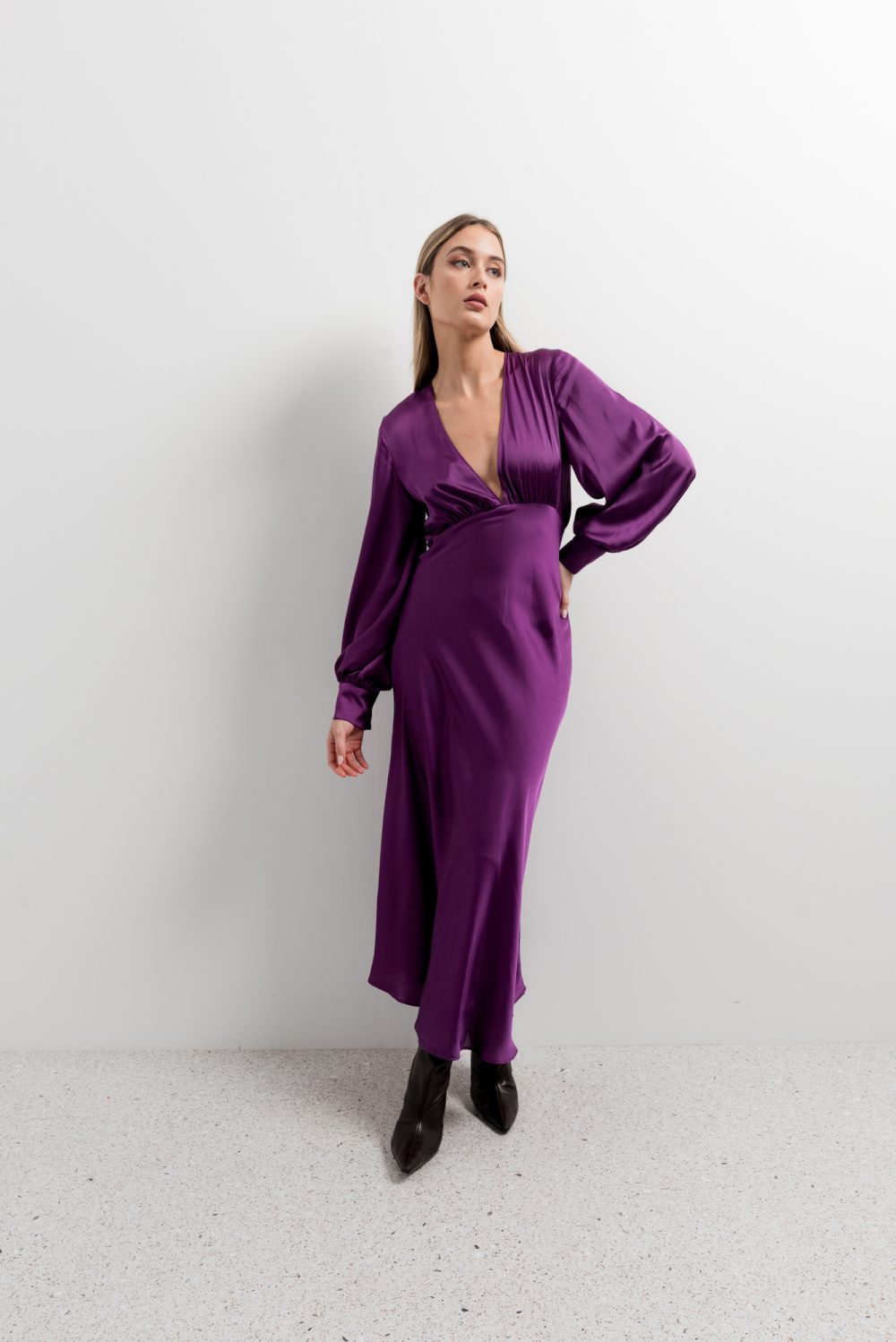 Vestido midi satinado