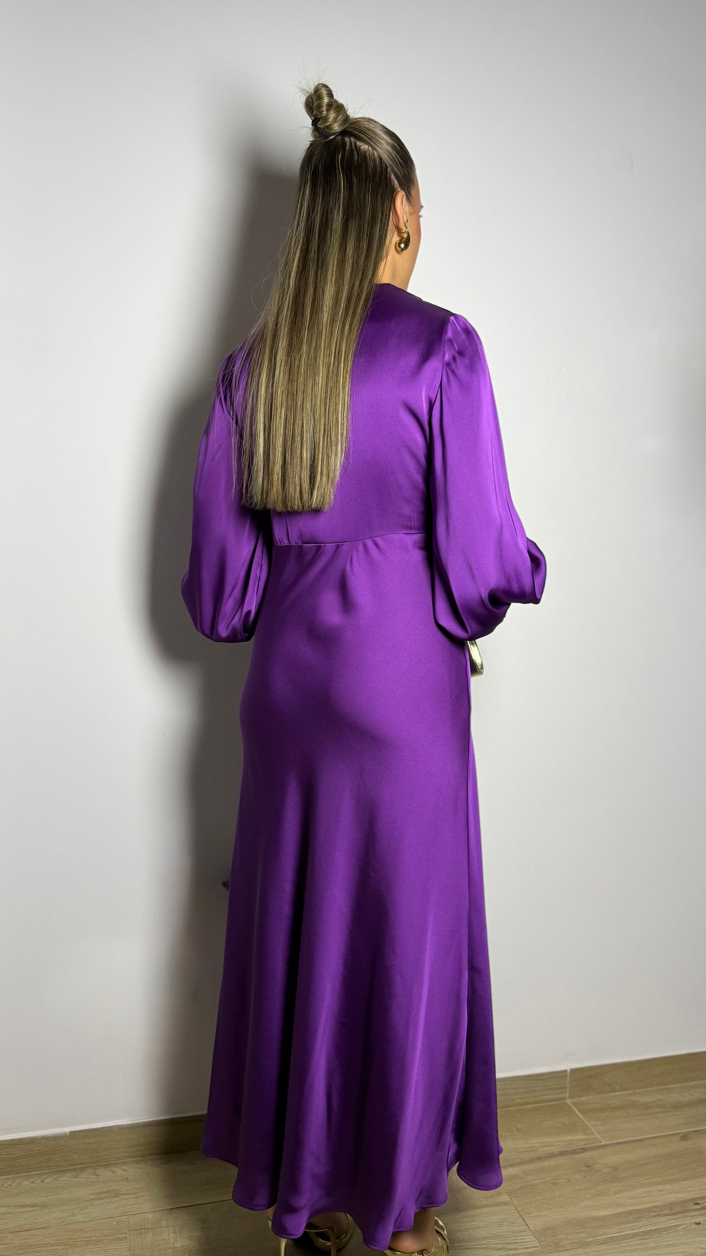 Vestido midi satinado