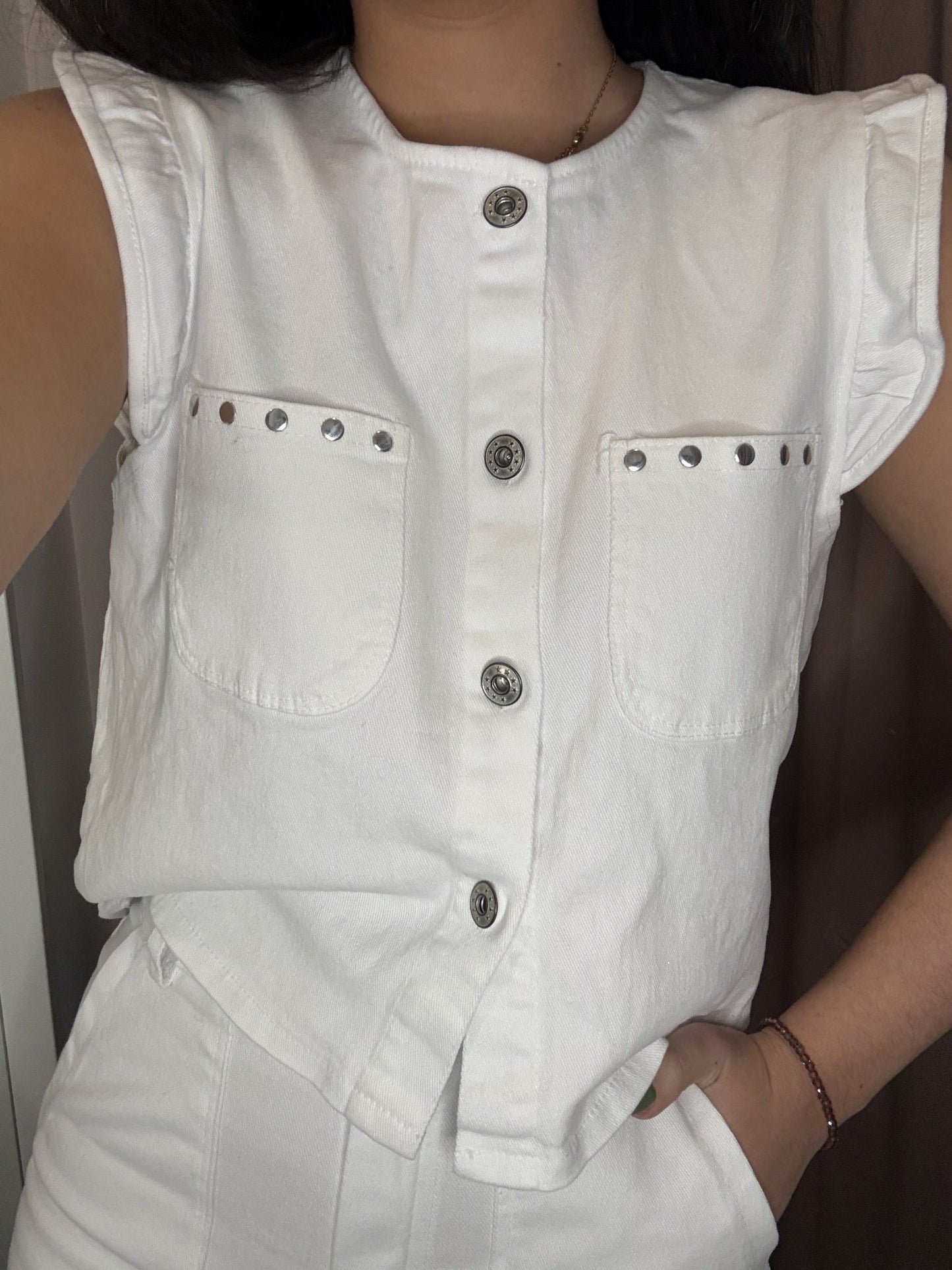 Conjunto White